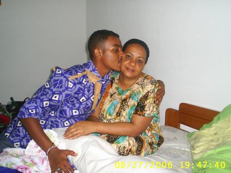 hussein and her mom suraiya